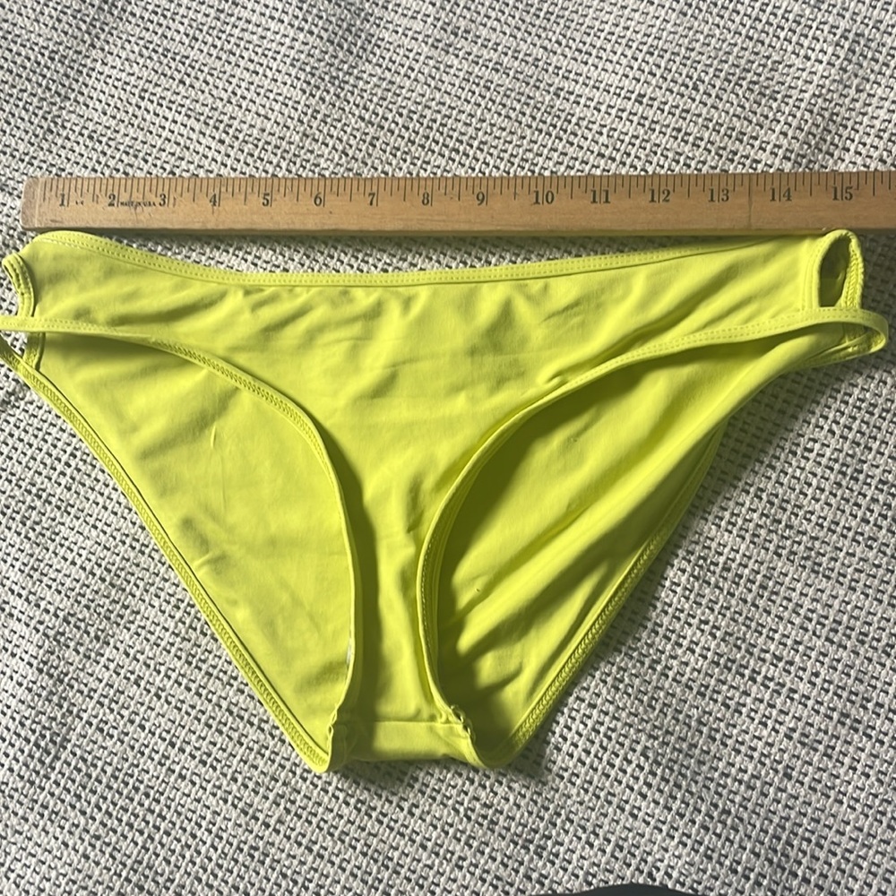 L*SPACE bikini bottom - Picture 5 of 6